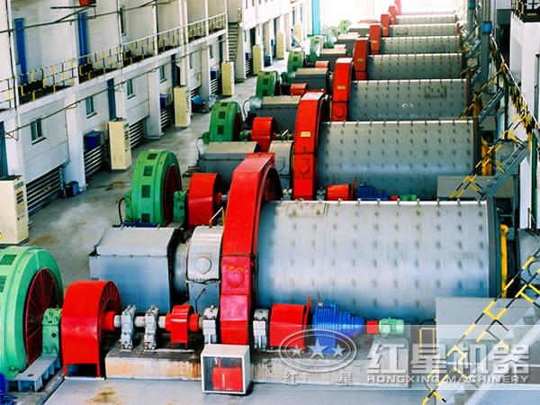 礦渣磨工作現場 礦渣磨工作現場