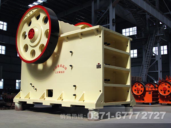 鈉長石顎式破碎機廠家哪里好？