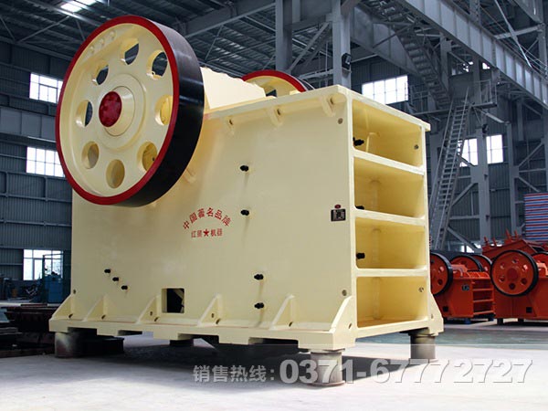 顎式粉碎機顎板、肘板和邊護板哪種好？