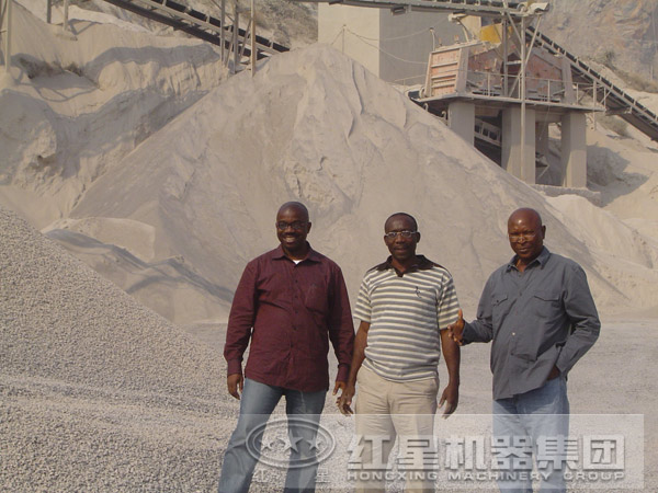 石灰石反擊式破碎機客戶現場 石灰石反擊式破碎機客戶現場