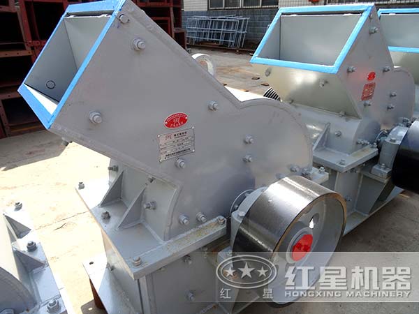 錘式粉煤機側面圖 錘式粉煤機側面圖