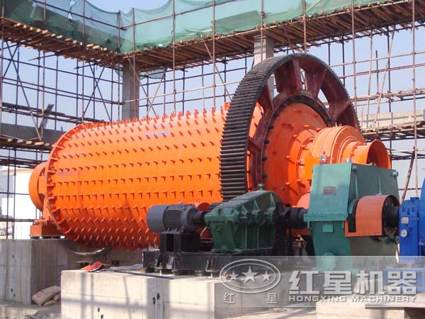 礦山球磨機生產現場 礦山球磨機生產現場