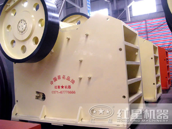 大型復擺顎式破碎機 大型復擺顎式破碎機