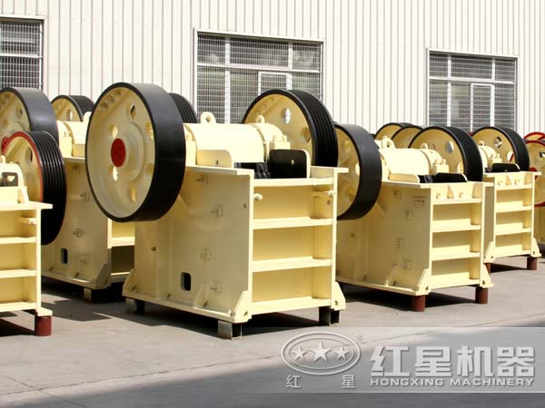 磷礦石破碎機廠區一角 磷礦石破碎機廠區一角