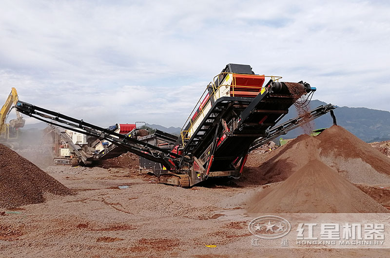 履帶式移動破碎站作業現場圖片 履帶式移動破碎站作業現場圖片
