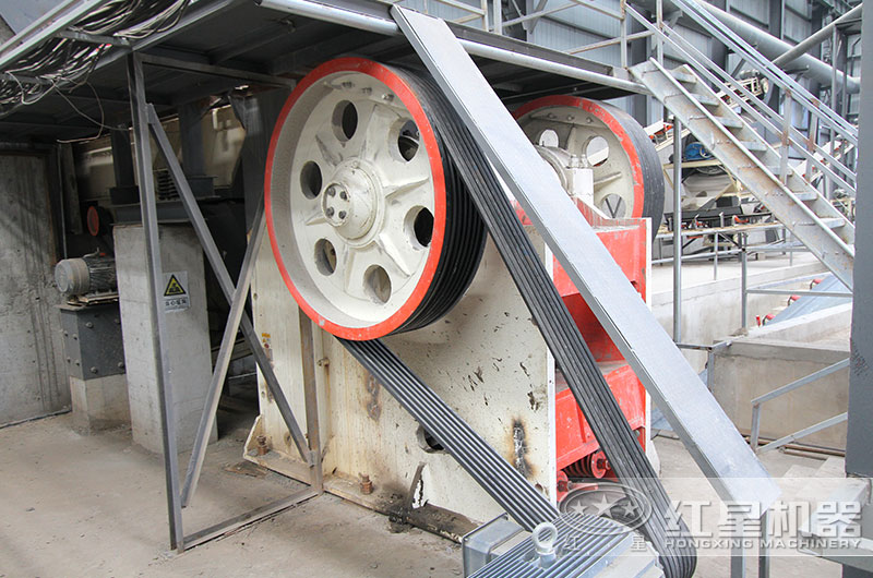 69式破碎機工作現場實拍圖 69式破碎機工作現場實拍圖