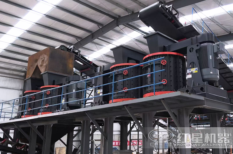 多臺復合式破碎機聯合作業 多臺復合式破碎機聯合作業