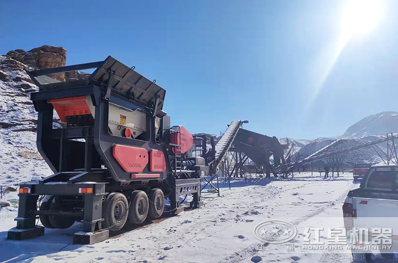 輪胎式移動破碎機工作現場實拍圖 輪胎式移動破碎機工作現場實拍圖