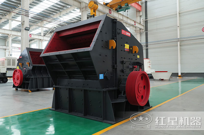 大型反擊破每小時產量多少？型號有幾種？