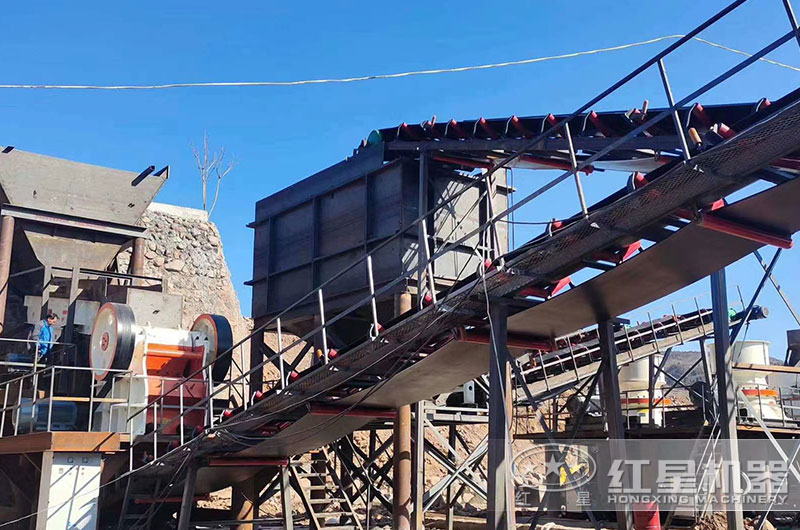 顎式破碎機工作現場圖 顎式破碎機工作現場圖