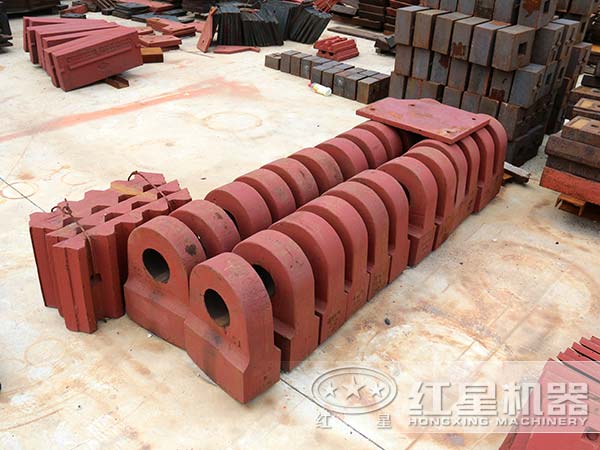 不同規格下的錘式破碎機錘頭 不同規格下的錘式破碎機錘頭