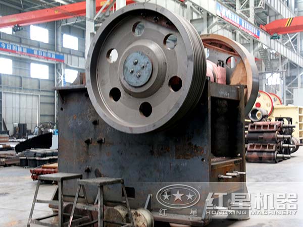 鄂式破碎機機架 鄂式破碎機機架