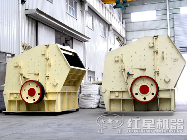 不同角度下的鎢礦破碎機 不同角度下的鎢礦破碎機