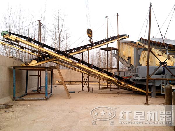 移動破碎站生產線安裝現場 移動破碎站生產線安裝現場