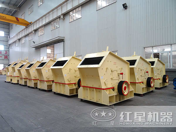 河南反擊式破碎機廠家車間一角 河南反擊式破碎機廠家車間一角