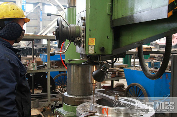 河南紅星青石打石機生產車間 河南紅星青石打石機生產車間