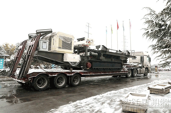 紅星大型履帶粉碎石子一體機發往山西 紅星大型履帶粉碎石子一體機發往山西