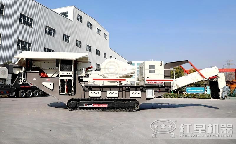 大型采石場用以柴油為動力的履帶破碎機更高產、環保