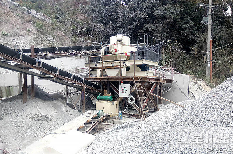 石灰石制砂現場 石灰石制砂現場