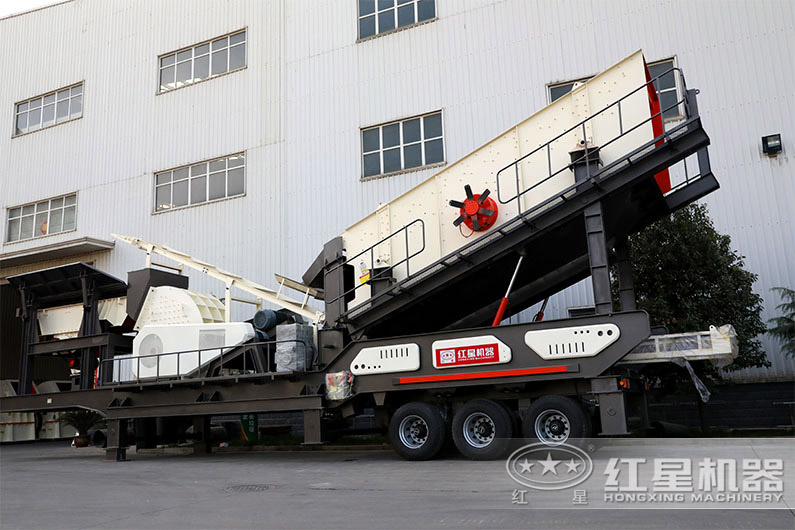 流動破碎石子機生產線全套多少錢？(附現場作業圖片及視頻)