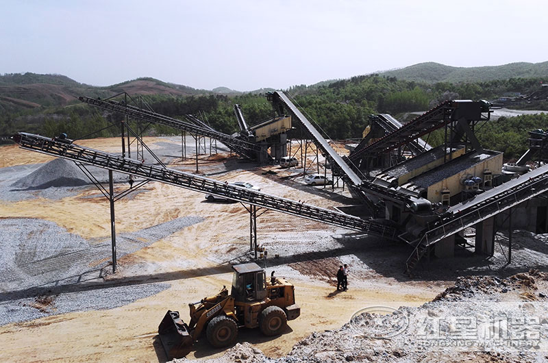 時產800噸玄武巖破碎生產線成品生產中 時產800噸玄武巖破碎生產線成品生產中