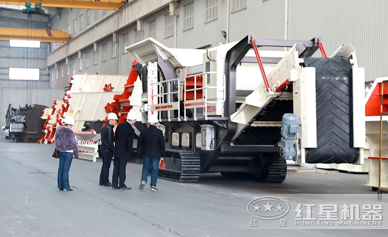 用戶參觀紅星移動破碎站 用戶參觀紅星移動破碎站