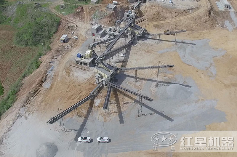 打石頭的碎石機一天產量多少噸，碎石機產量主要取決于什么