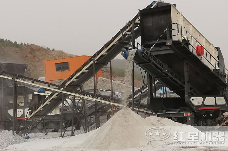 碎石機打中沙現場 碎石機打中沙現場