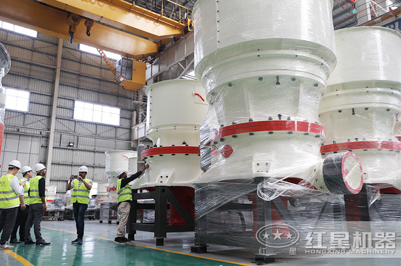江西用戶來廠參觀考察圓錐破碎機 江西用戶來廠參觀考察圓錐破碎機