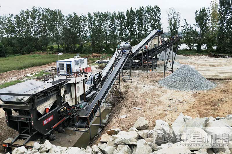 武漢二合一移動顎式圓錐破一體機處理青石現場 武漢二合一移動顎式圓錐破一體機處理青石現場