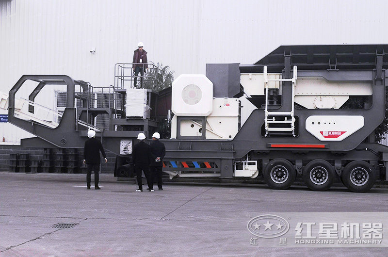 湖北荊門用戶來廠考察建筑垃圾移動破碎站 湖北荊門用戶來廠考察建筑垃圾移動破碎站