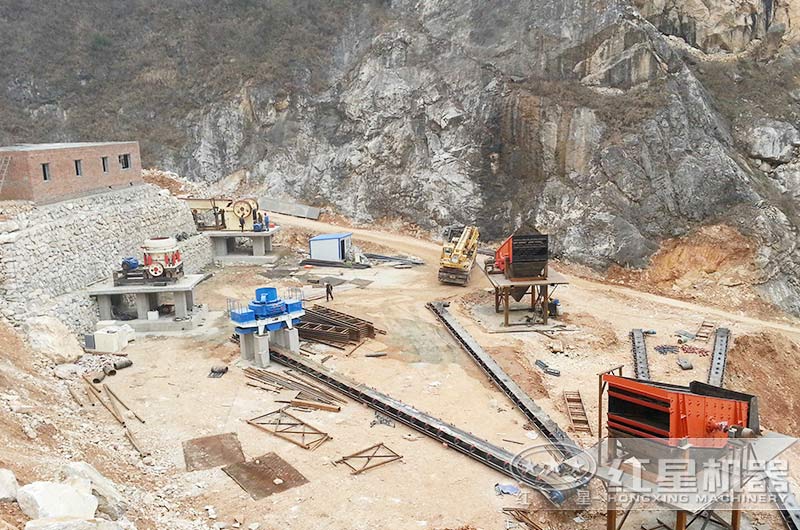 玄武巖制砂生產線安裝現場 玄武巖制砂生產線安裝現場