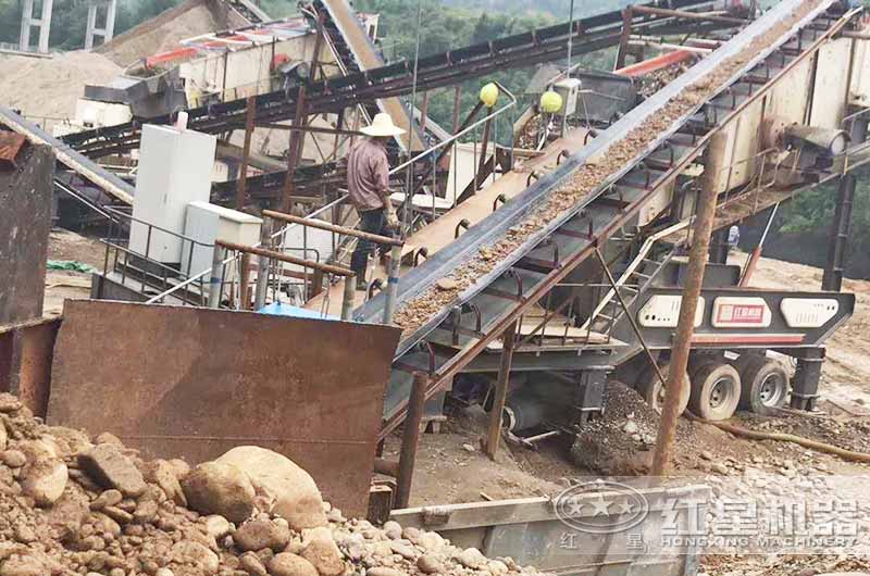 移動打砂設備生產鵝卵石砂現場 移動打砂設備生產鵝卵石砂現場
