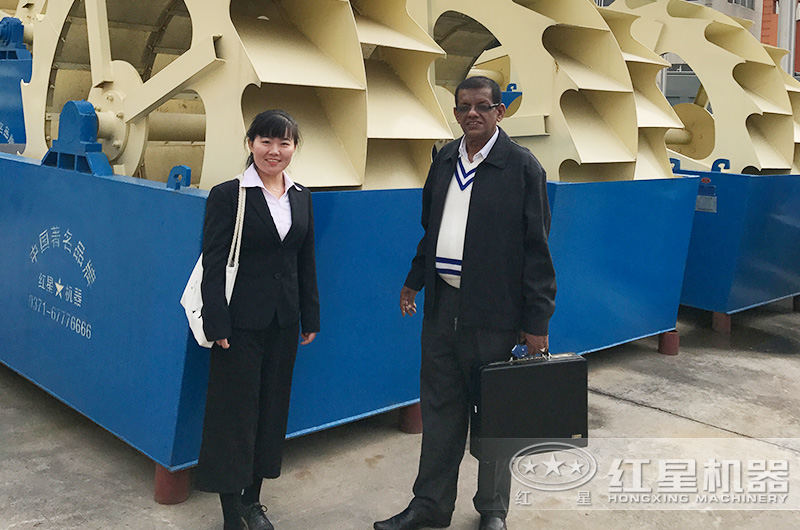 國際友人來廠考察洗砂機 國際友人來廠考察洗砂機