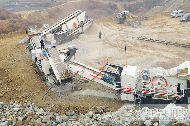 山東煙臺三機搭配作業加工高標石子現場 山東煙臺三機搭配作業加工高標石子現場