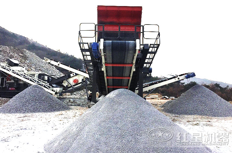 履帶移動篩分機生產出三種成品 履帶移動篩分機生產出三種成品