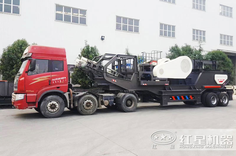 中型流動破碎機相繼發貨 中型流動破碎機相繼發貨