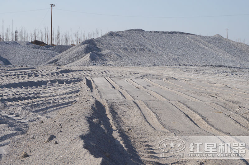 破碎石頭生產石子違法嗎，現在可以著手2022年石頭加工了嗎？