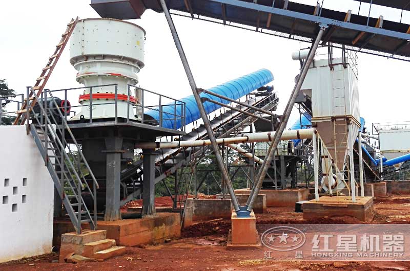 鋁礦石破碎生產線客戶現場 鋁礦石破碎生產線客戶現場