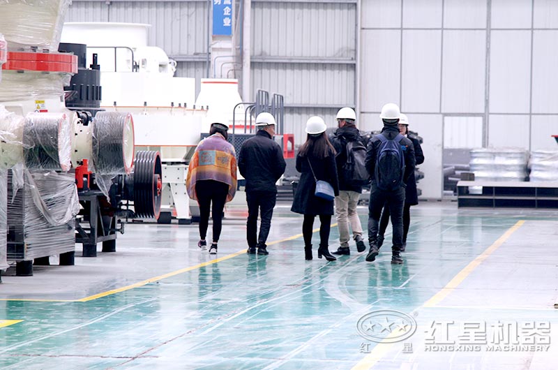 絡繹不絕的用戶來廠考察選購 絡繹不絕的用戶來廠考察選購