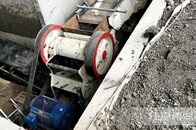 10萬內破碎石頭機生產現場 10萬內破碎石頭機生產現場