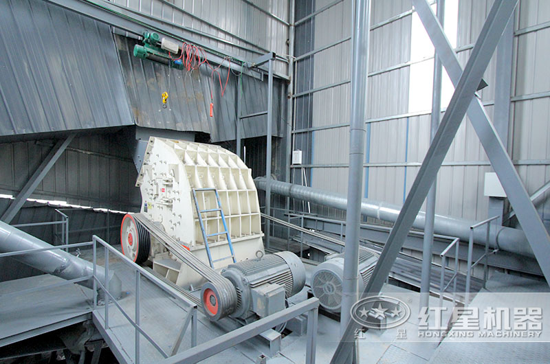 錘式破碎機能破碎生石灰嗎？有時產50噸的嗎？