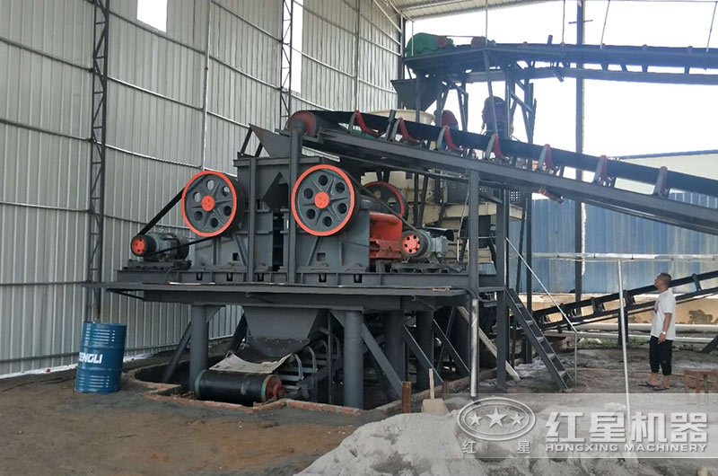 顎式碎裂設備的顎板有什么作用？宜采用哪種材料制作？