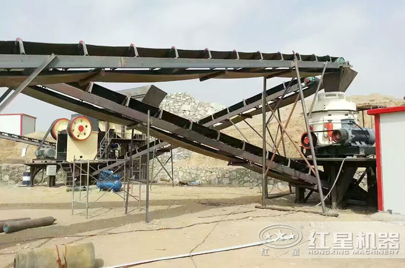 鄂破機+圓錐破作業現場 鄂破機+圓錐破作業現場