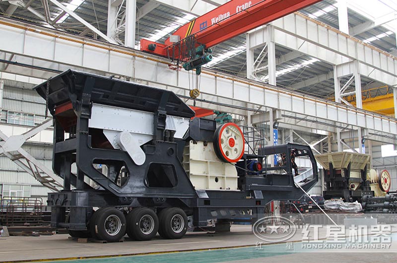 訂購一臺時產50噸的小型移動破碎機多少錢？（附現場視頻）