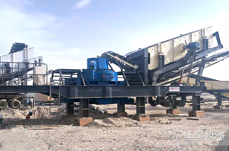 履帶式圓錐破移動破碎站生產現場 履帶式圓錐破移動破碎站生產現場